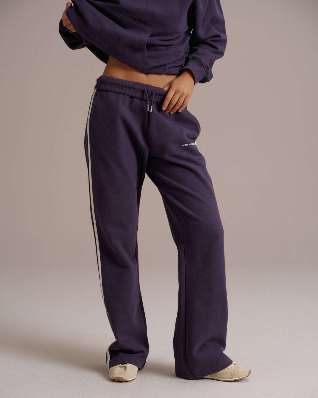 90s Sport Straight Leg Sweatpants - Dark Plum